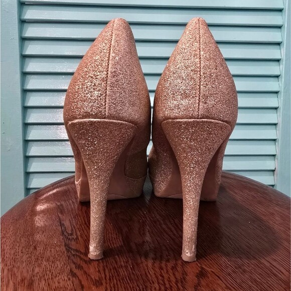 Olsenboye Gold Glitter Sparkly Platform Pumps, Size 8M - Picture 7 of 8